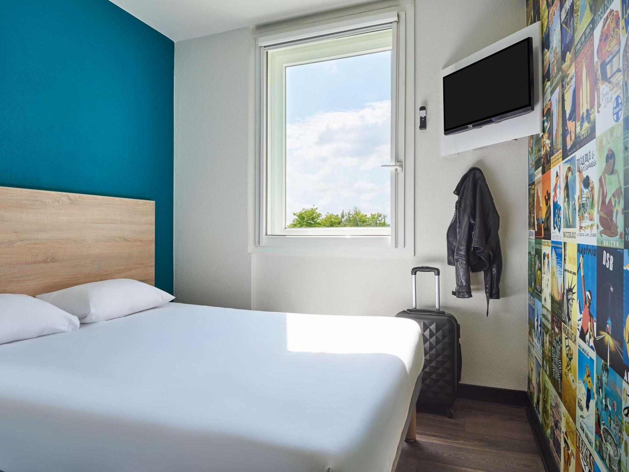 Hotelf1 Cdg Pn2 Hotel